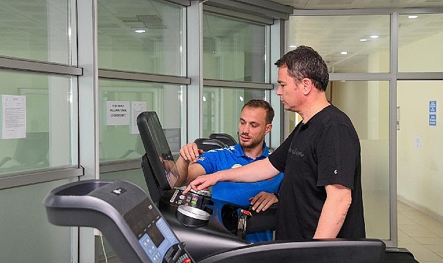 Osmangazi’de Spor Hizmetlerine Dijital Kolaylık Osmangazi Belediyesi, “Sporun Kalbi Osmangazi” uygulamasıyla spor tesislerine erişimi, eğitim