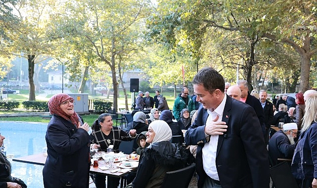 Osmangazi’de Vatandaşa Hizmet Götüren Buluşmalar Osmangazi Belediye Başkanı Erkan Aydın, vatandaşlarla doğrudan iletişim kurmak, talep