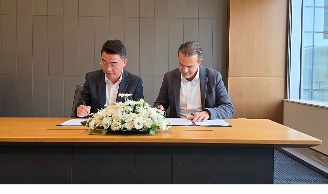 Samsung ve Teknosa’dan katlanabilir cihaz deneyimini güçlendiren iş birliği Samsung Electronics ve Teknosa, Samsung’un Kore’deki genel merkezinde gerçekleştirdikleri görüşmelerin