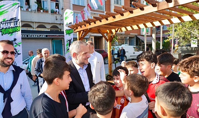Şehit Esma Çevik Parkı yenilendi, açılış mahalle turnuvasıyla taçlandı Bayrampaşa Belediyesi, Altıntepsi Mahallesi’nde bulunan Şehit Astsubay Esma Çevik Parkı’nı