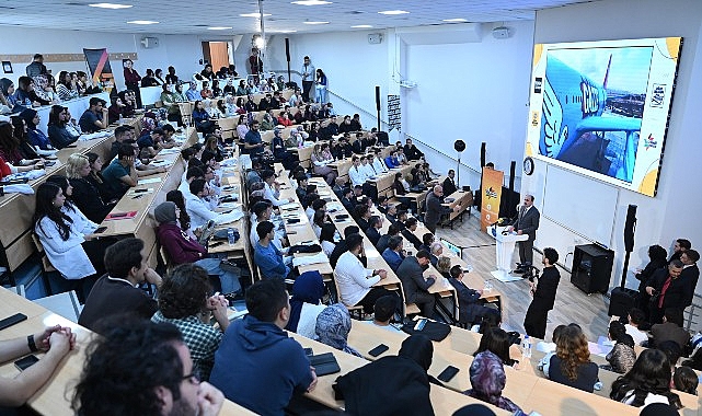 SÜ Tıp Fakültesi Öğrencileriyle Buluşan Başkan Altay: “Boykot Konusunda Daha Fazla Hassasiyet Gösterelim” Konya Büyükşehir Belediye Başkanı Uğur İbrahim Altay, Büyükşehir Gençlik Meclisi