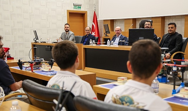 Selçuklu Gençlik Meclisi, gençlerin bilim ve teknoloji alanında yürüttükleri çalışmalara