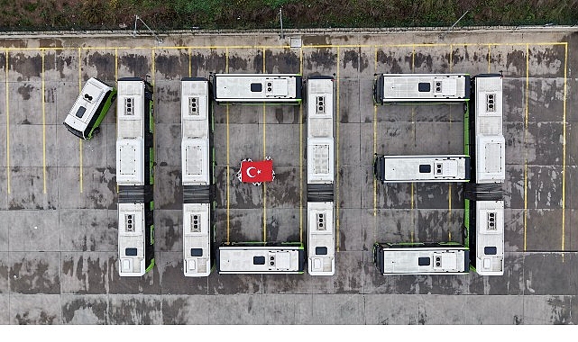 UlaşımPark’tan 103. yıla özel koreografi Kocaeli Büyükşehir Belediyesi iştiraklerinden UlaşımPark, Cumhuriyet’in 103. yıl dönümünü özel