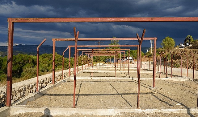 Yeni Hayvan Bakımevi, Rehabilitasyon Merkezi ve Doğal Yaşam Alanı’nın inşası tüm hızıyla devam ediyor Milas Belediyesi tarafından hayata geçirilecek olan yeni hayvan barınağı projesi